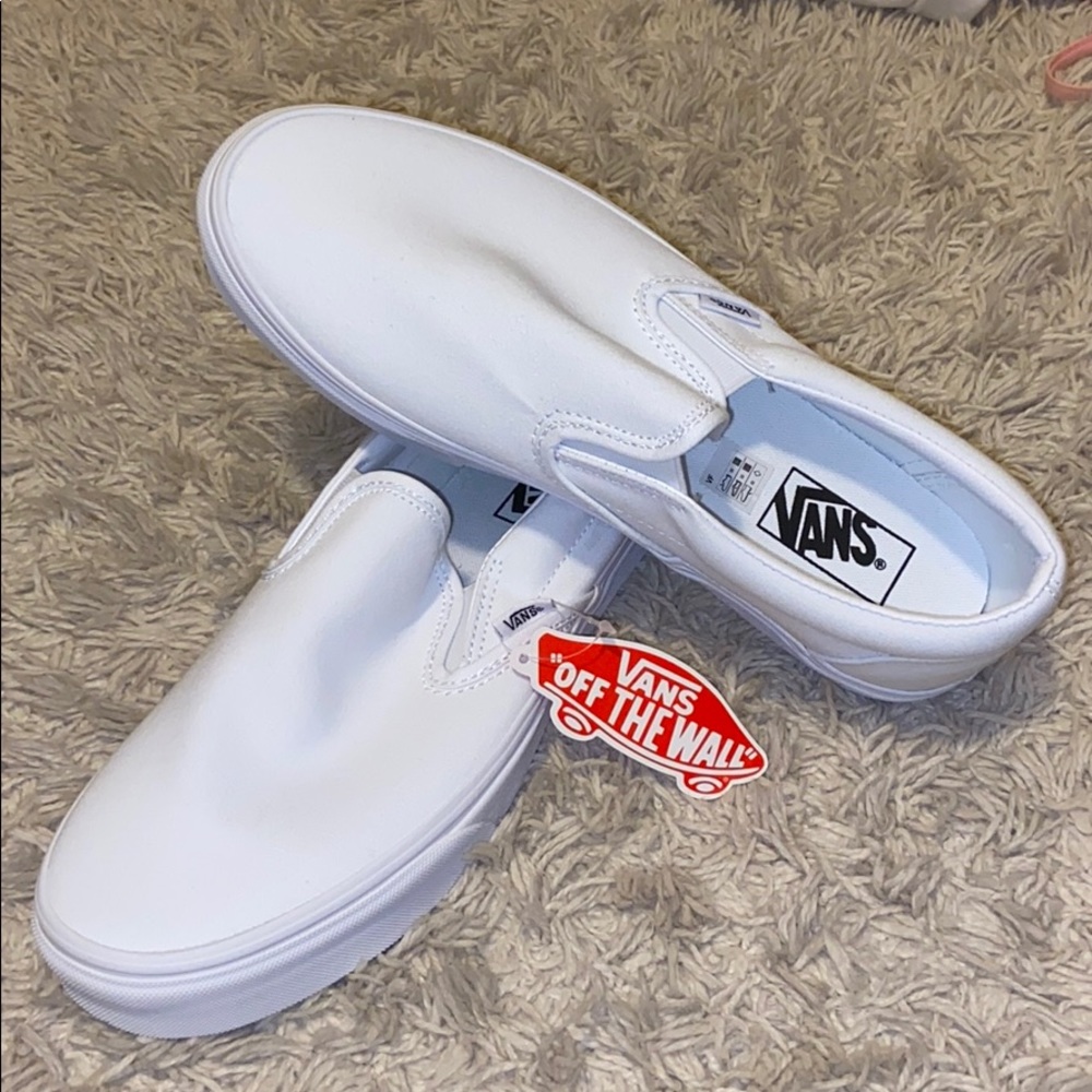 Men’s size 10 white classic slip-on vans